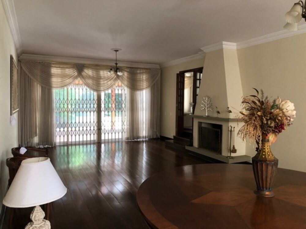 Casa, 4 quartos, 423 m² - Foto 1