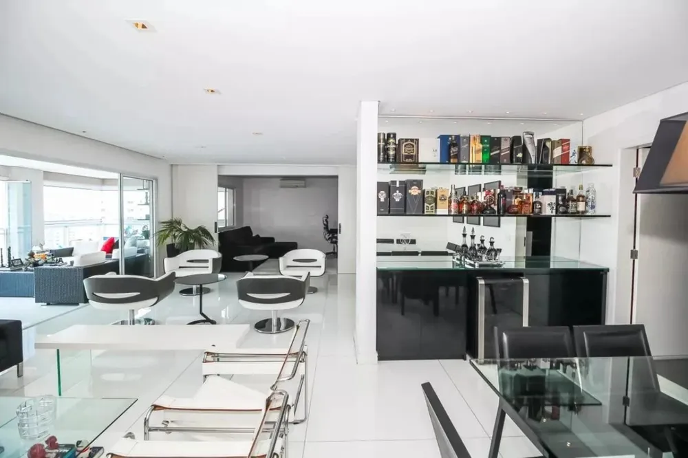 Apartamento, 3 quartos, 206 m² - Foto 2