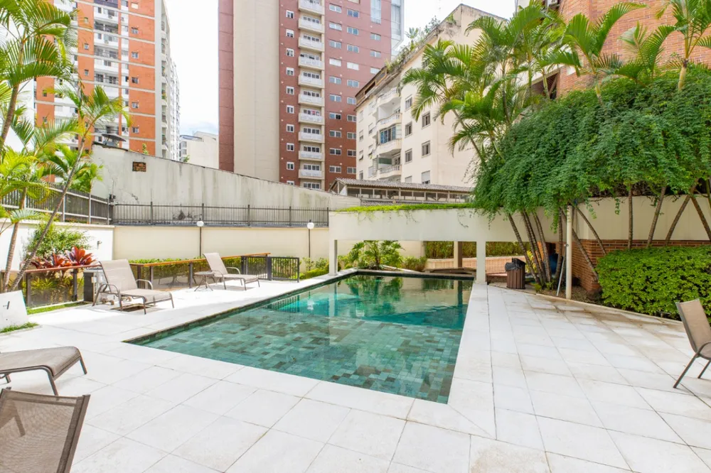 Apartamento, 3 quartos, 220 m² - Foto 2