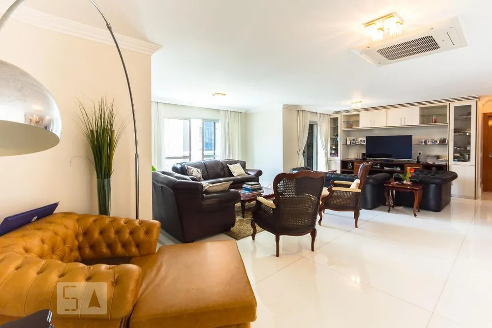 Apartamento, 3 quartos, 215 m² - Foto 2