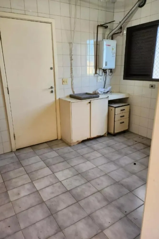 Apartamento, 4 quartos, 239 m² - Foto 2