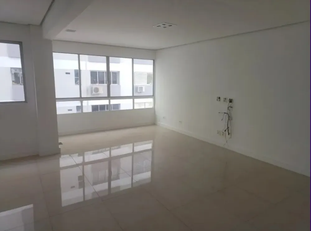 Apartamento, 3 quartos, 100 m² - Foto 2