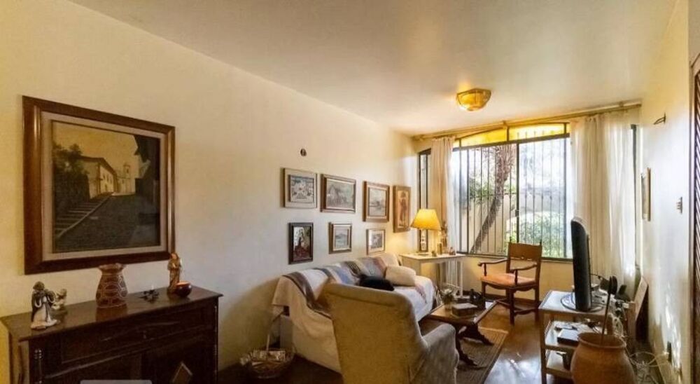 Casa à venda com 3 quartos, 240m² - Foto 1