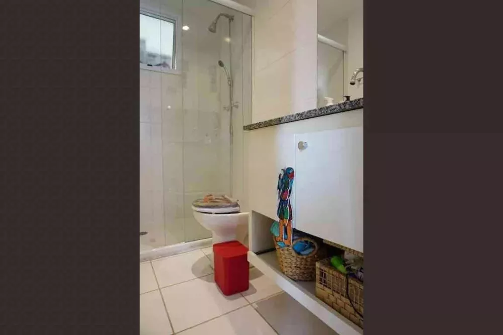 Apartamento à venda com 2 quartos, 70m² - Foto 3