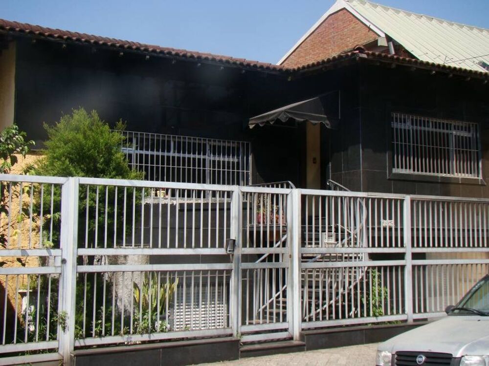 Casa, 4 quartos, 240 m² - Foto 2
