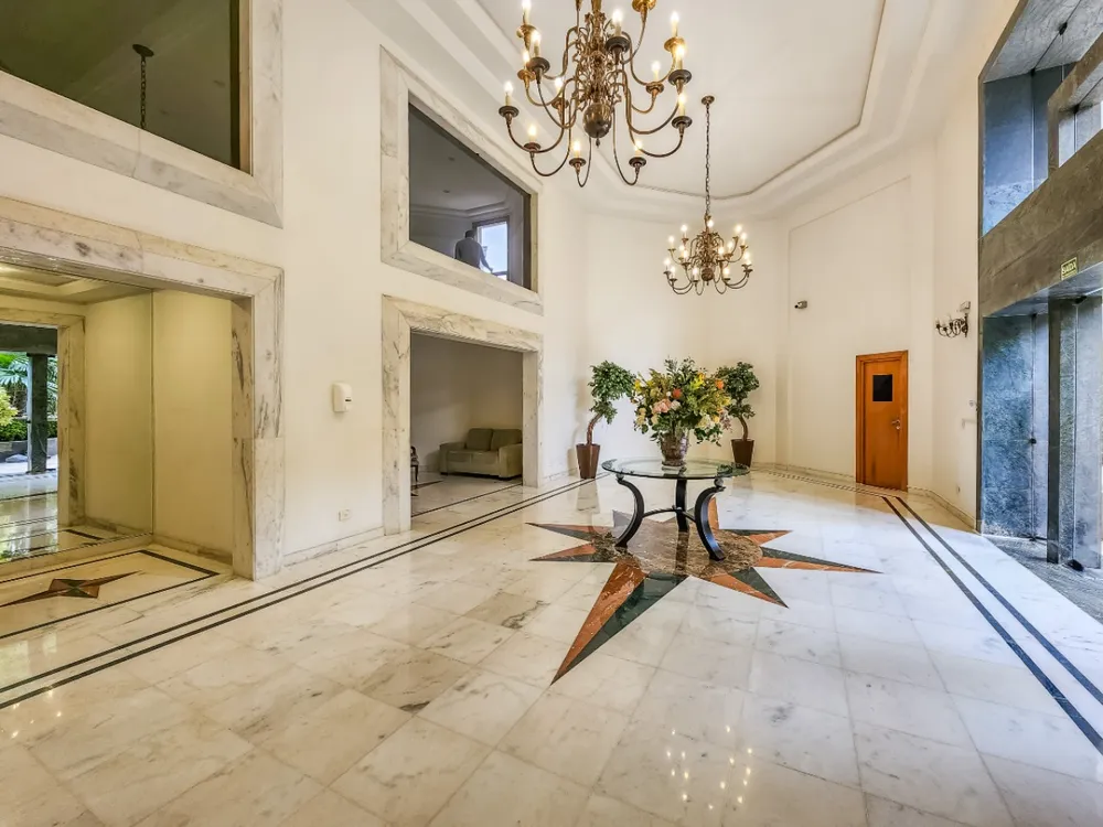 Apartamento, 3 quartos, 303 m² - Foto 1