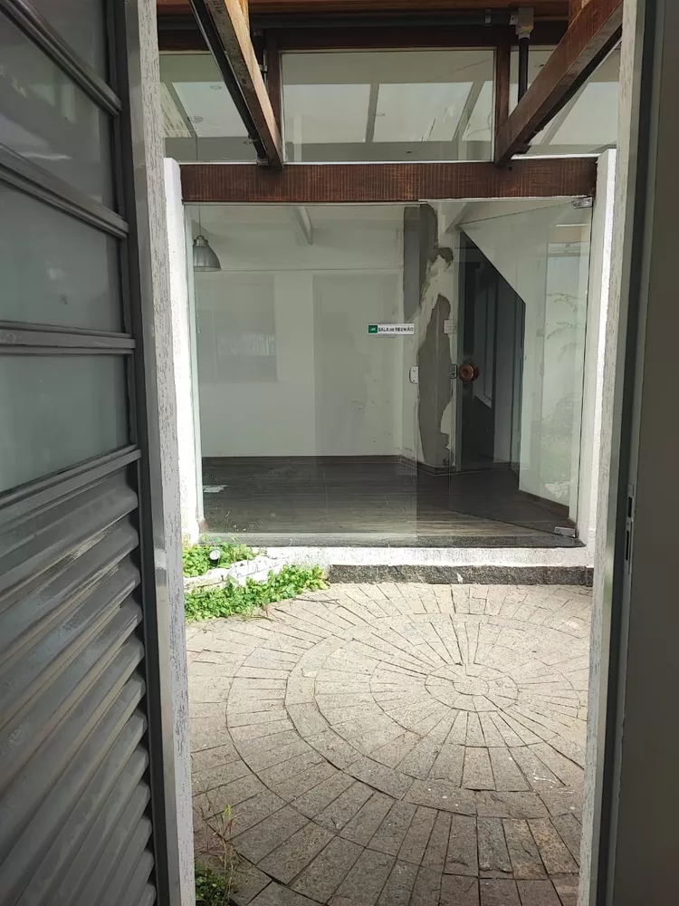 Casa à venda com 3 quartos, 300m² - Foto 3