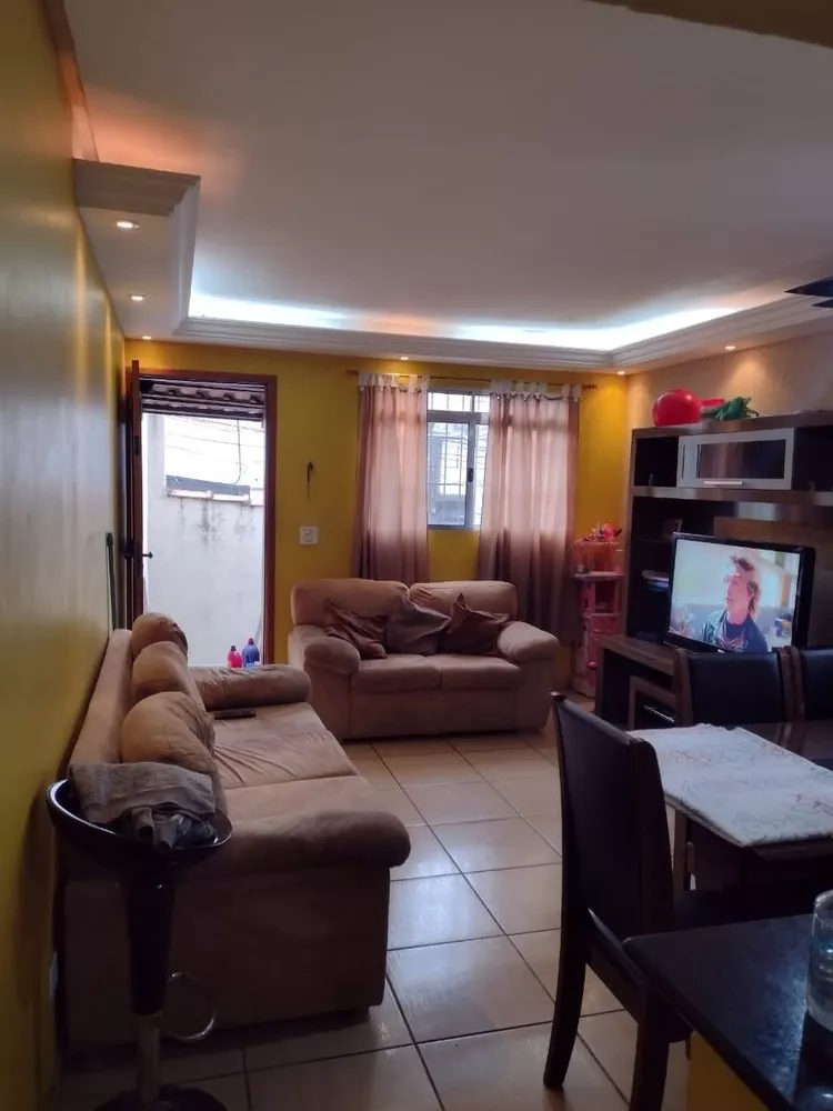 Casa à venda com 3 quartos, 130m² - Foto 2