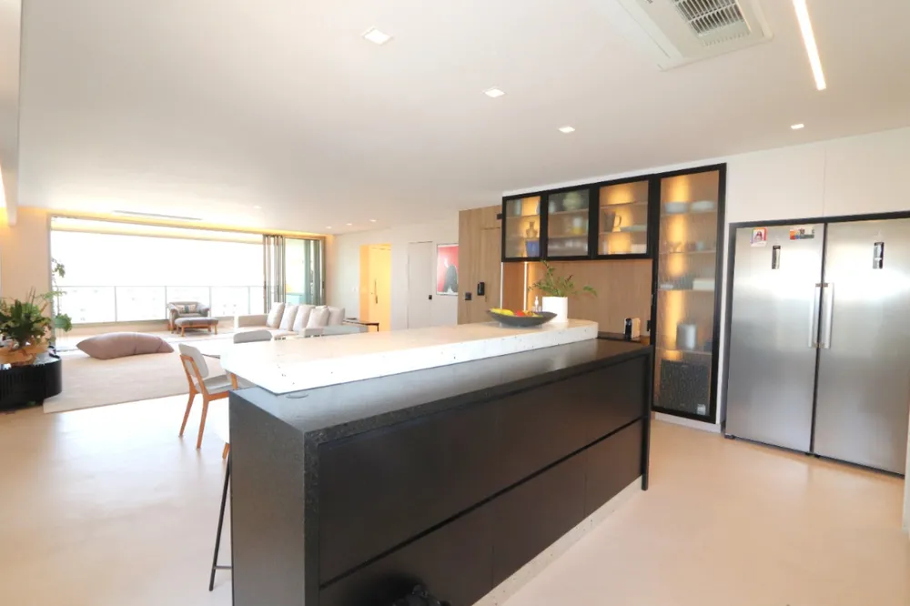 Apartamento, 3 quartos, 190 m² - Foto 1