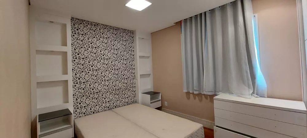 Apartamento à venda com 3 quartos, 96m² - Foto 2