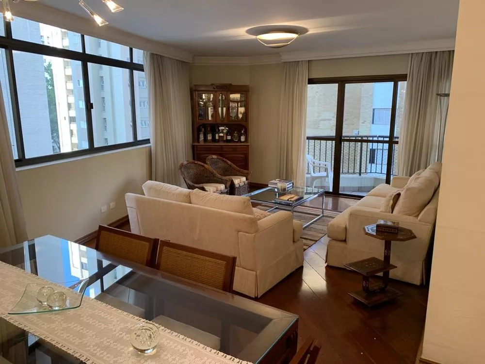 Apartamento à venda com 3 quartos, 118m² - Foto 1