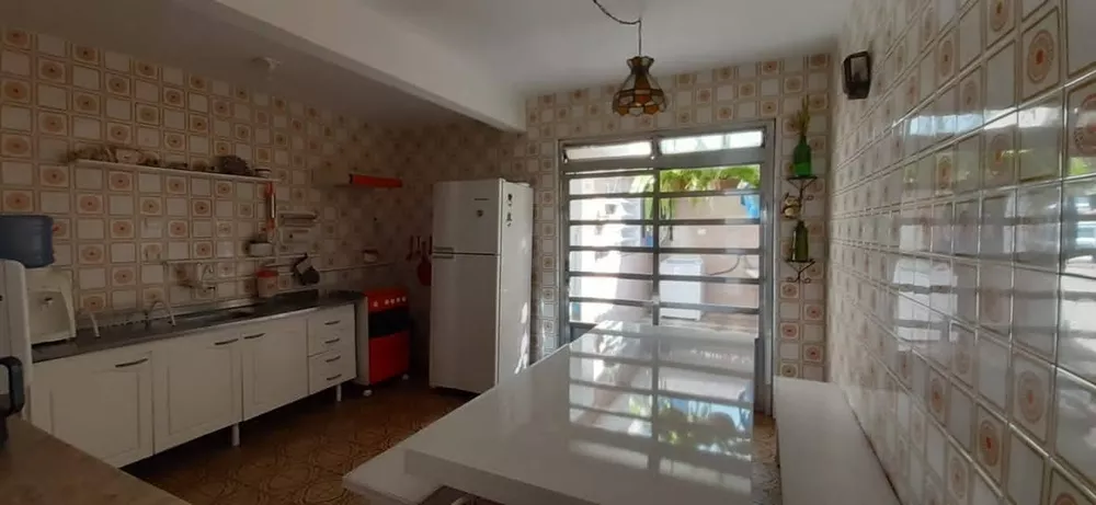 Casa à venda com 3 quartos, 145m² - Foto 1