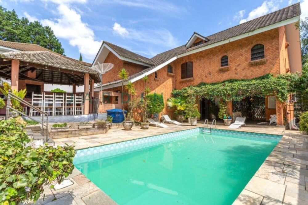 Casa, 6 quartos, 600 m² - Foto 1