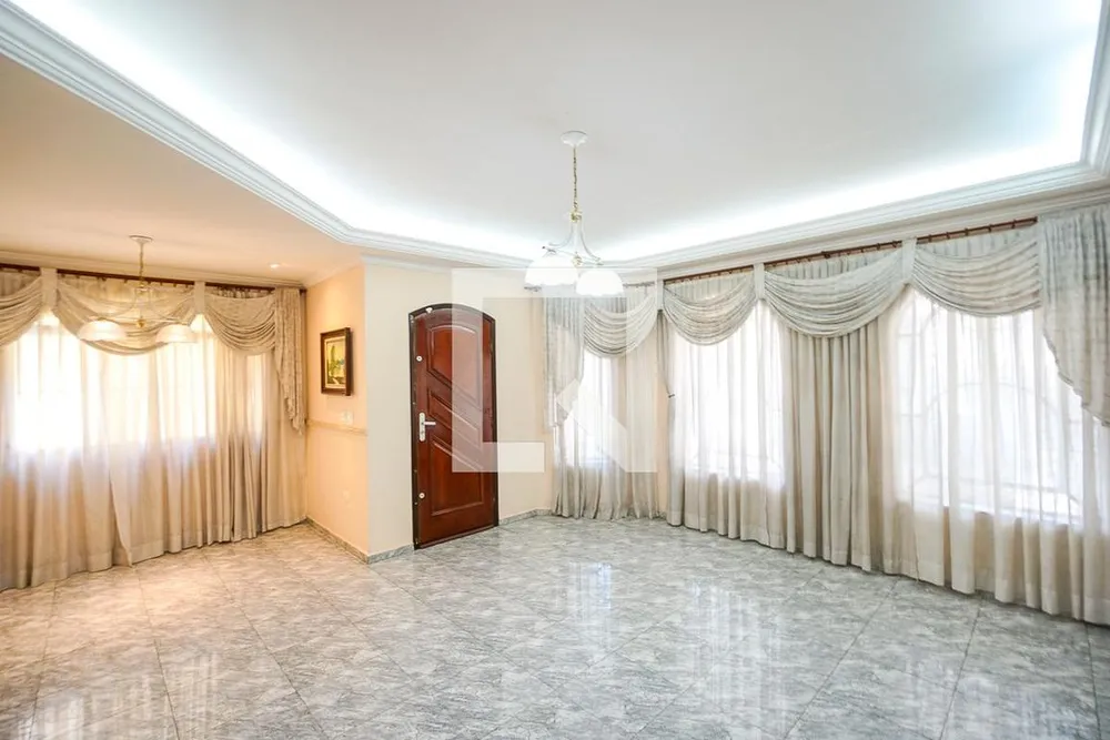 Casa, 3 quartos, 251 m² - Foto 1