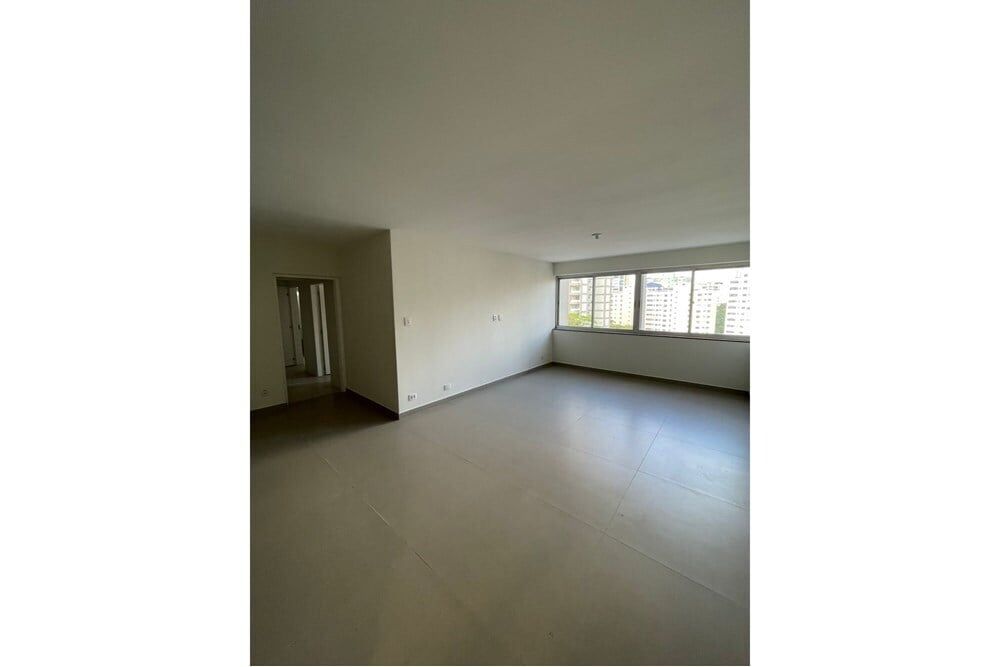 Apartamento à venda com 3 quartos, 137m² - Foto 2