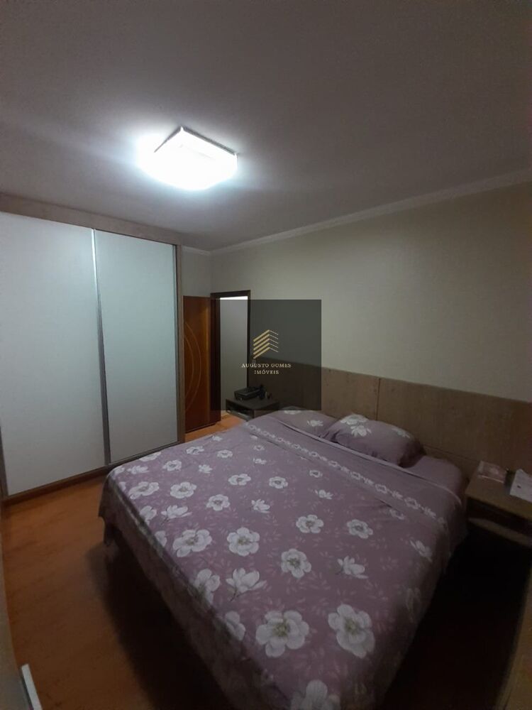 Casa, 4 quartos, 250 m² - Foto 4