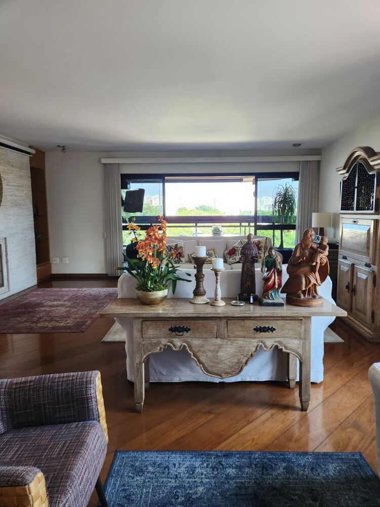 Apartamento, 3 quartos, 246 m² - Foto 1