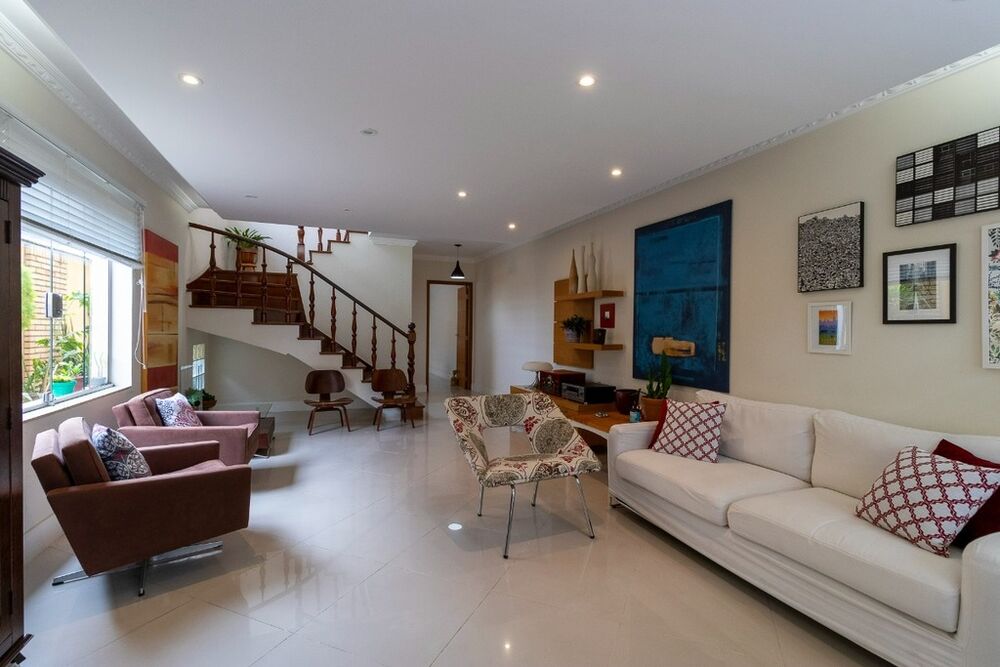 Casa à venda com 3 quartos - Foto 1