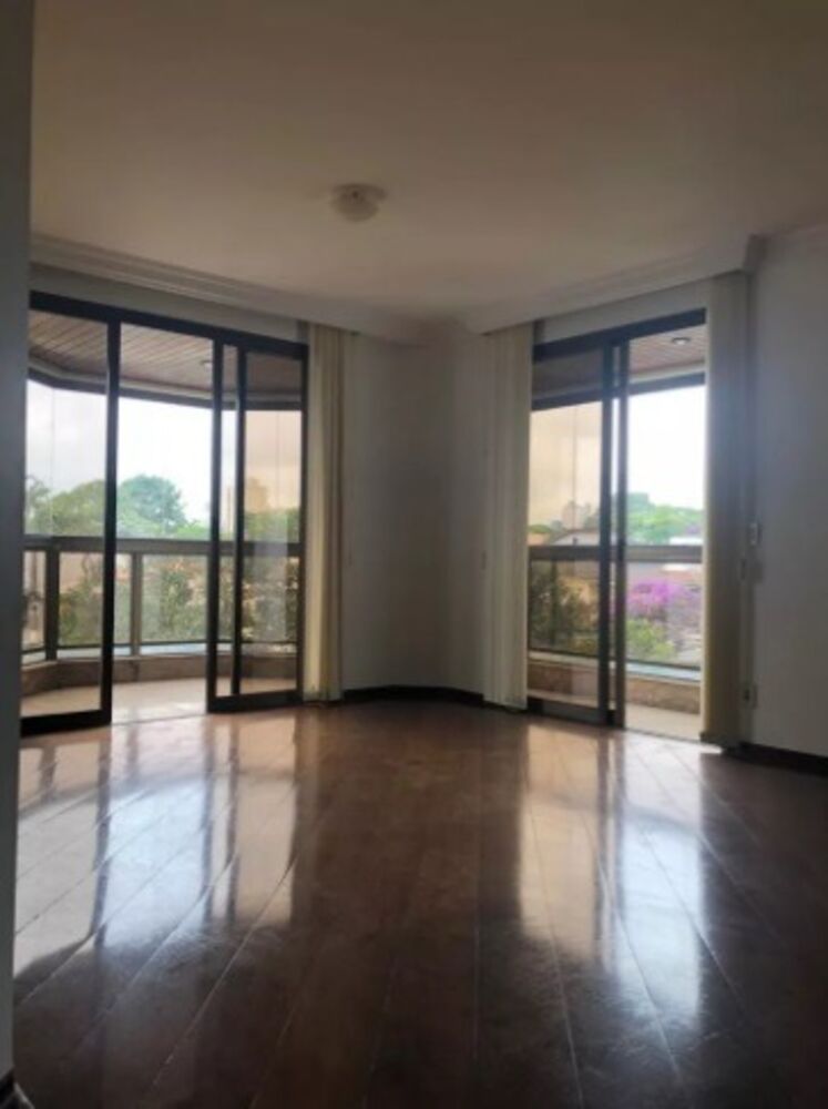 Apartamento, 3 quartos, 242 m² - Foto 1