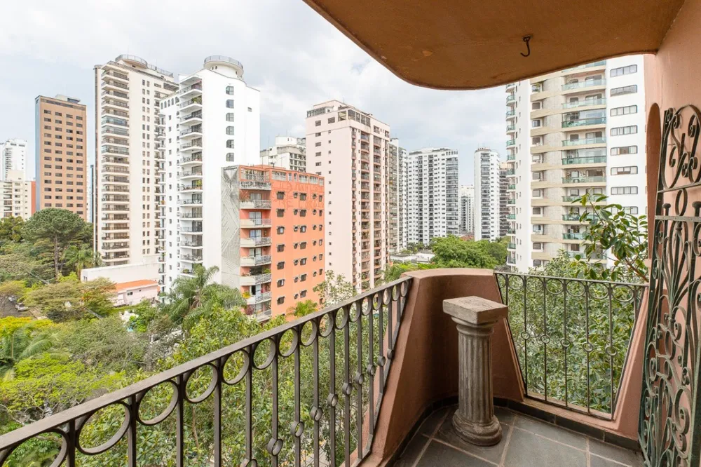 Apartamento, 3 quartos, 210 m² - Foto 1