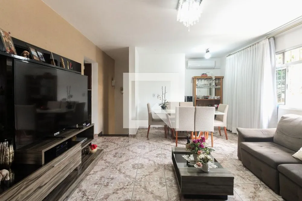 Casa, 2 quartos, 189 m² - Foto 1