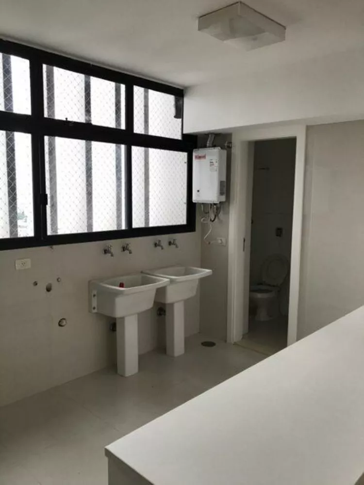 Apartamento para alugar com 4 quartos, 329m² - Foto 7