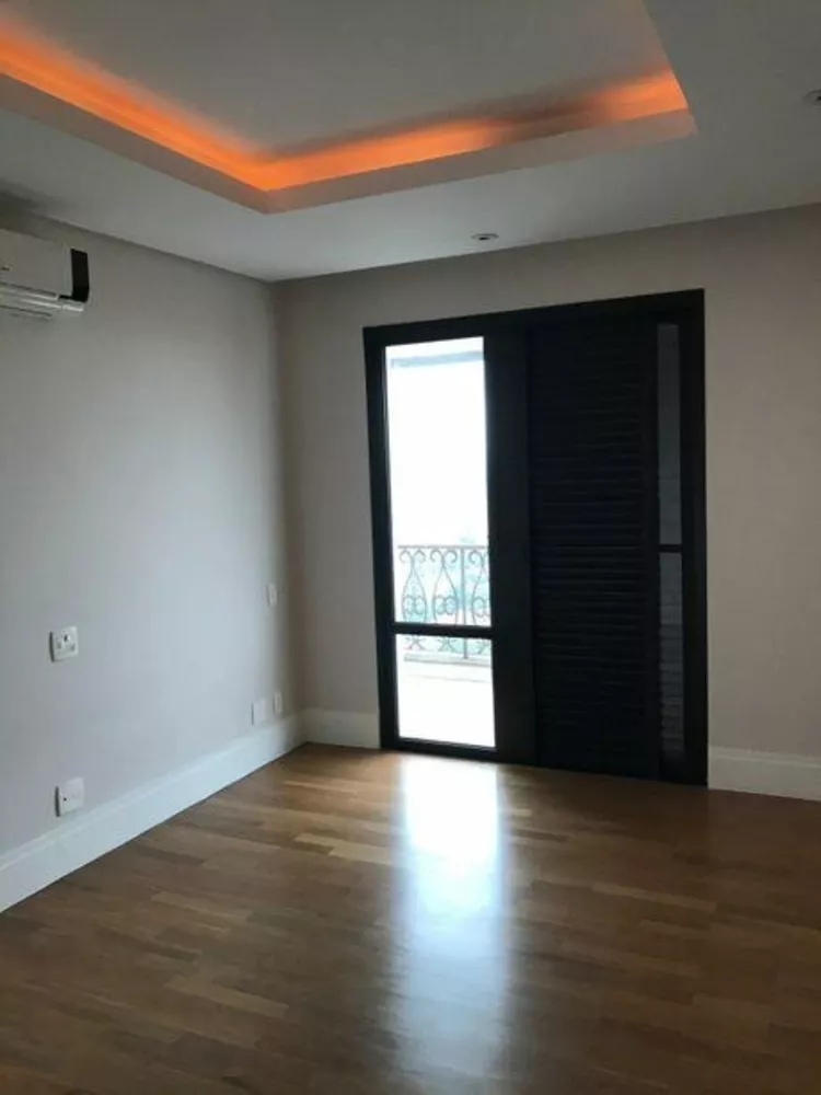 Apartamento para alugar com 4 quartos, 329m² - Foto 9