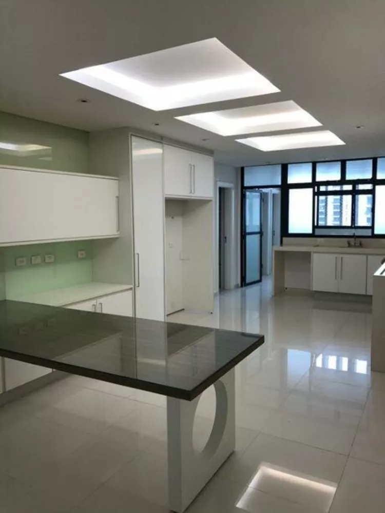 Apartamento para alugar com 4 quartos, 329m² - Foto 5