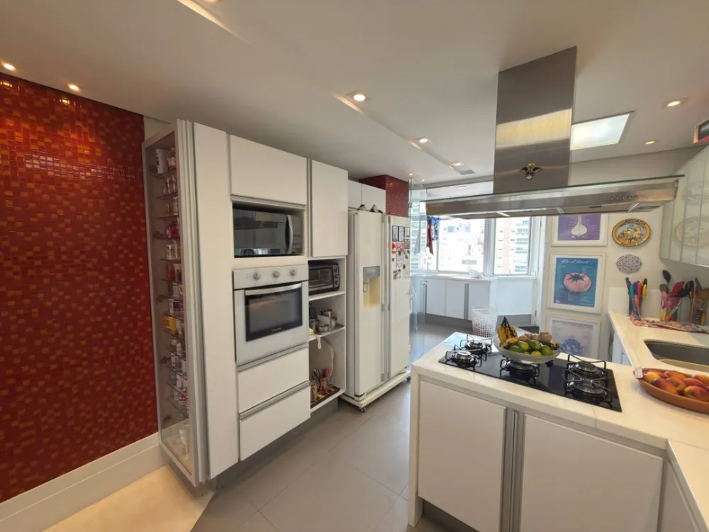 Apartamento, 3 quartos, 200 m² - Foto 1