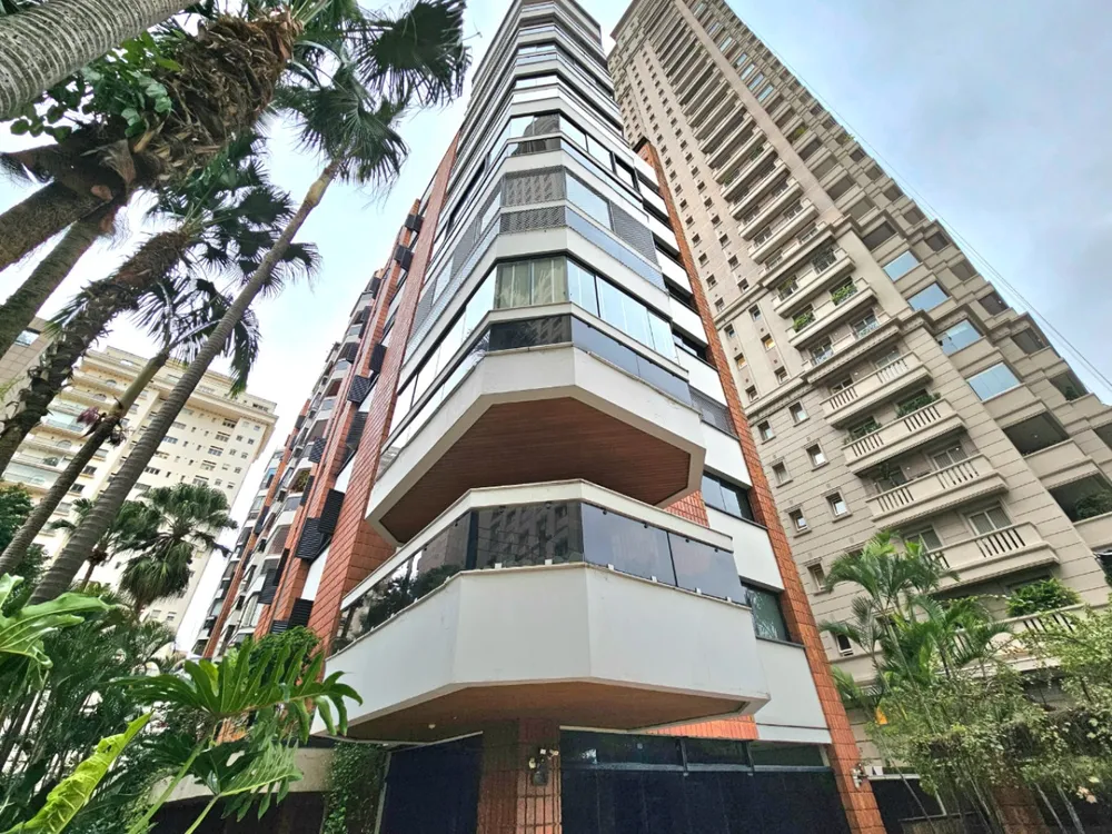 Apartamento, 3 quartos, 160 m² - Foto 1