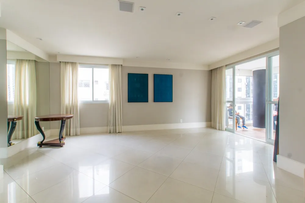 Apartamento, 3 quartos, 130 m² - Foto 2