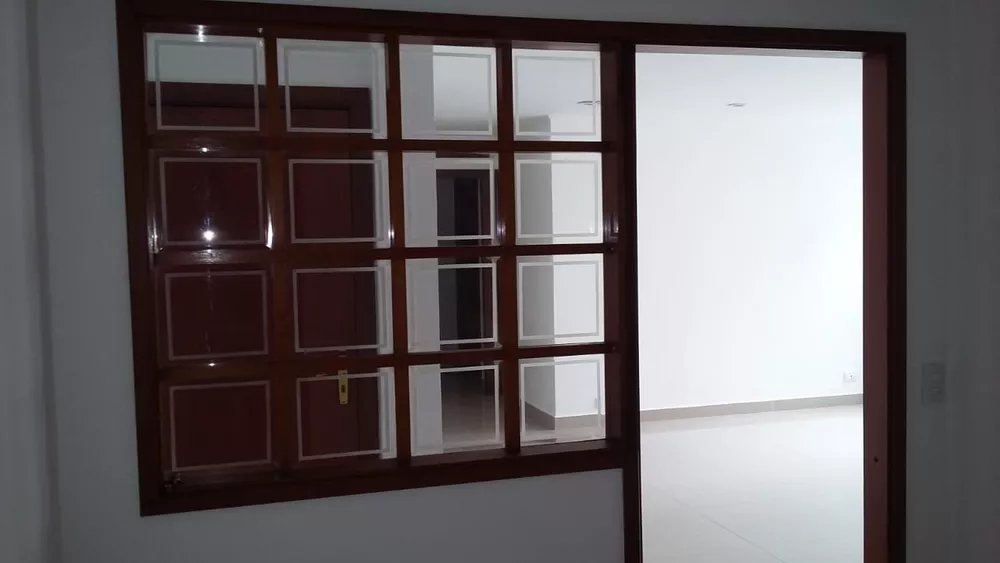 Apartamento à venda com 3 quartos, 101m² - Foto 2