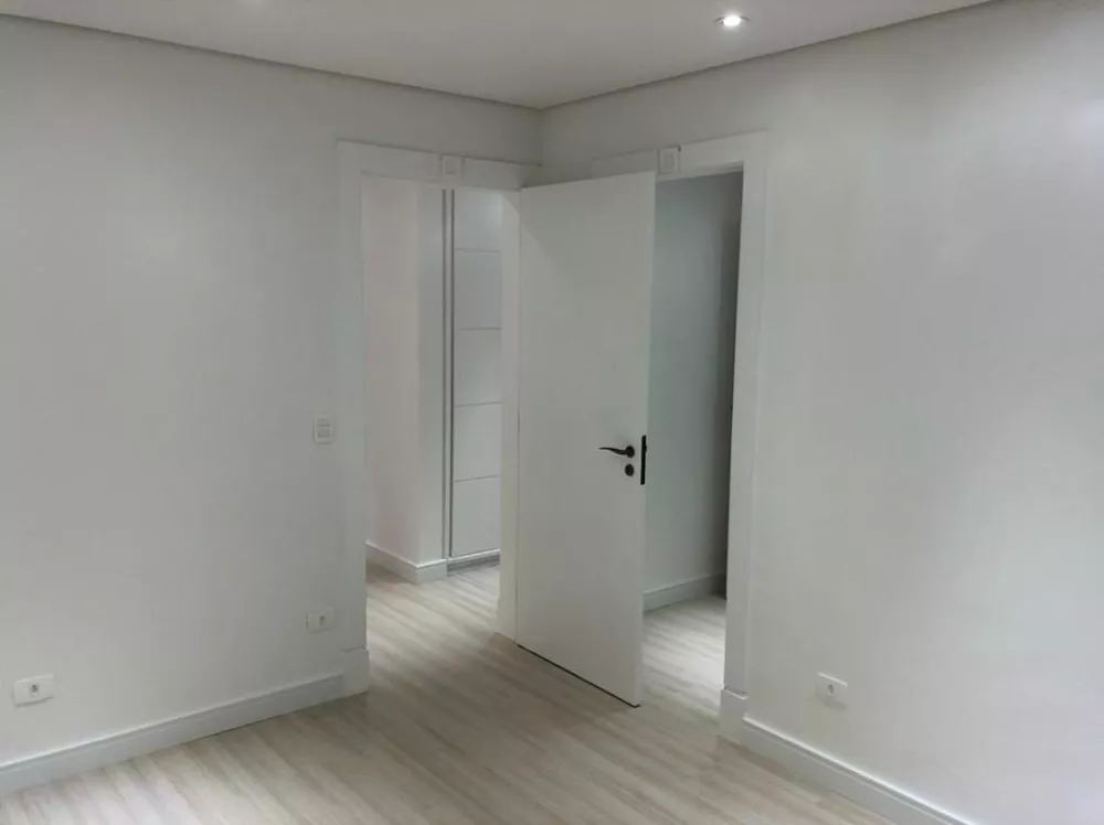 Apartamento à venda com 3 quartos, 195m² - Foto 3