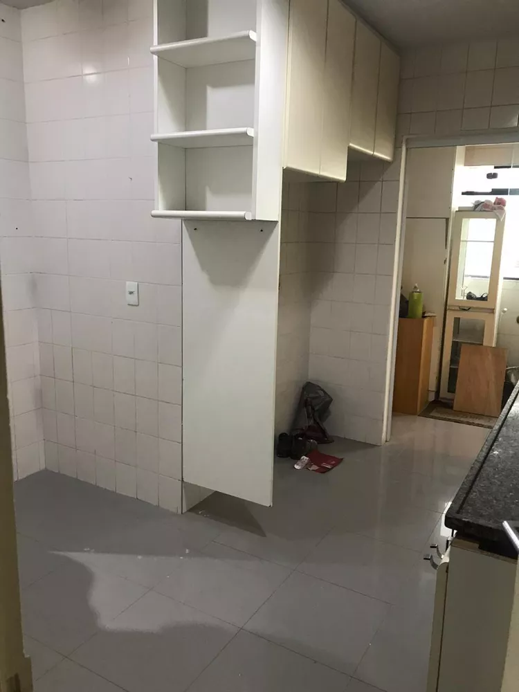 Apartamento à venda com 3 quartos, 100m² - Foto 8