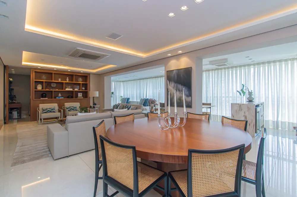 Apartamento, 3 quartos, 230 m² - Foto 1