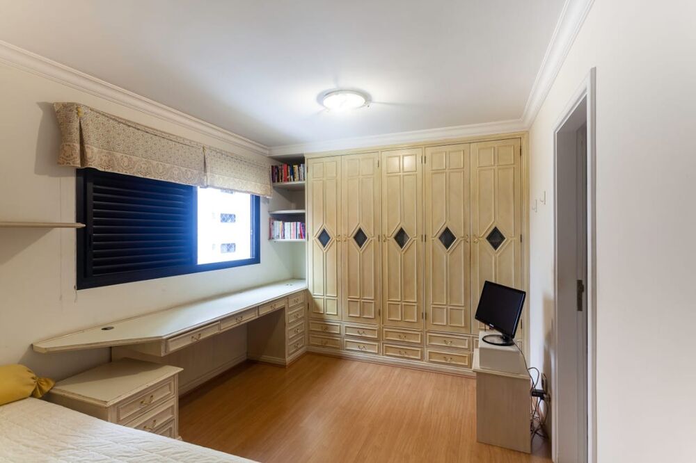 Apartamento à venda com 3 quartos, 156m² - Foto 7
