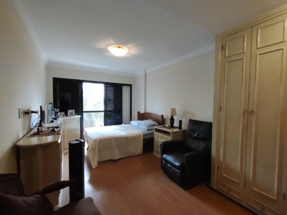 Apartamento à venda com 3 quartos, 156m² - Foto 6