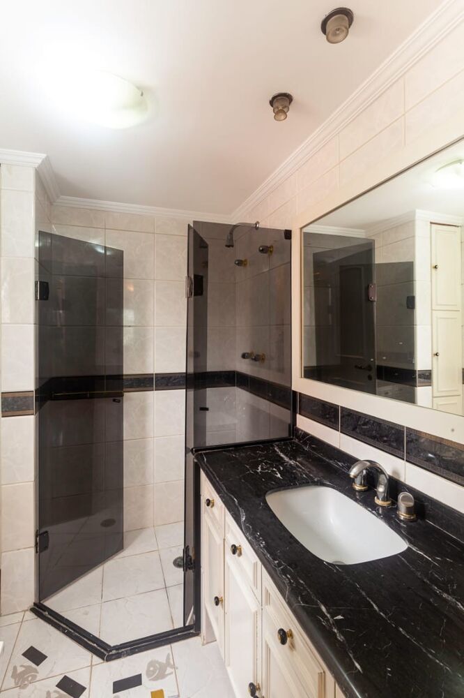 Apartamento à venda com 3 quartos, 156m² - Foto 4