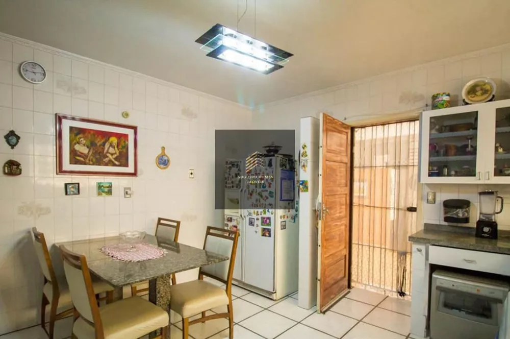 Casa, 3 quartos, 209 m² - Foto 1