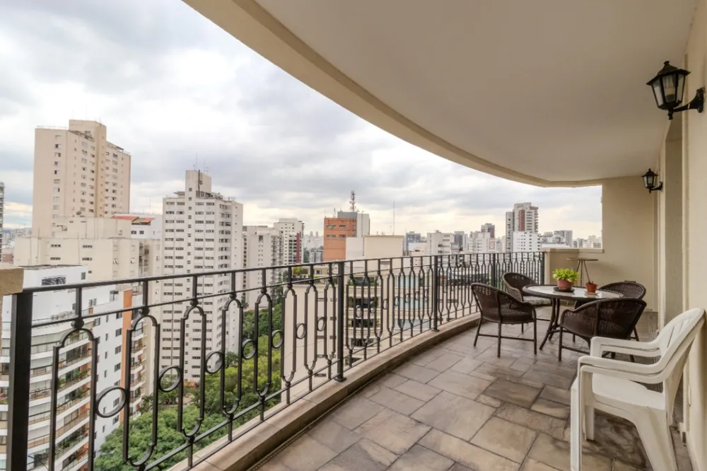 Apartamento, 3 quartos, 240 m² - Foto 1