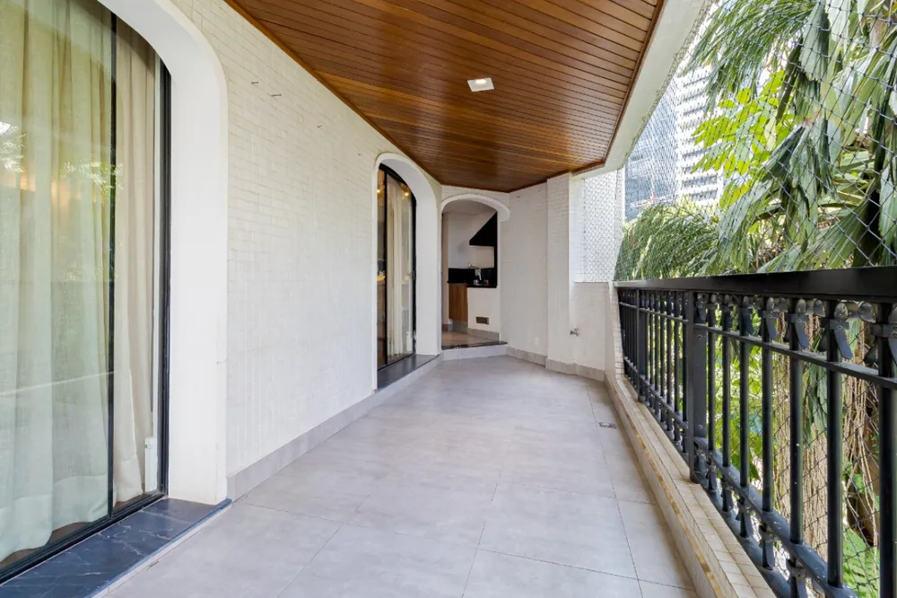Apartamento, 3 quartos, 300 m² - Foto 1