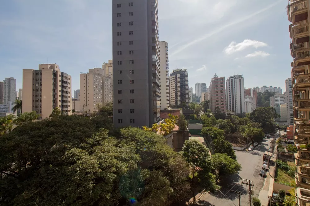 Apartamento à venda com 3 quartos, 100m² - Foto 2