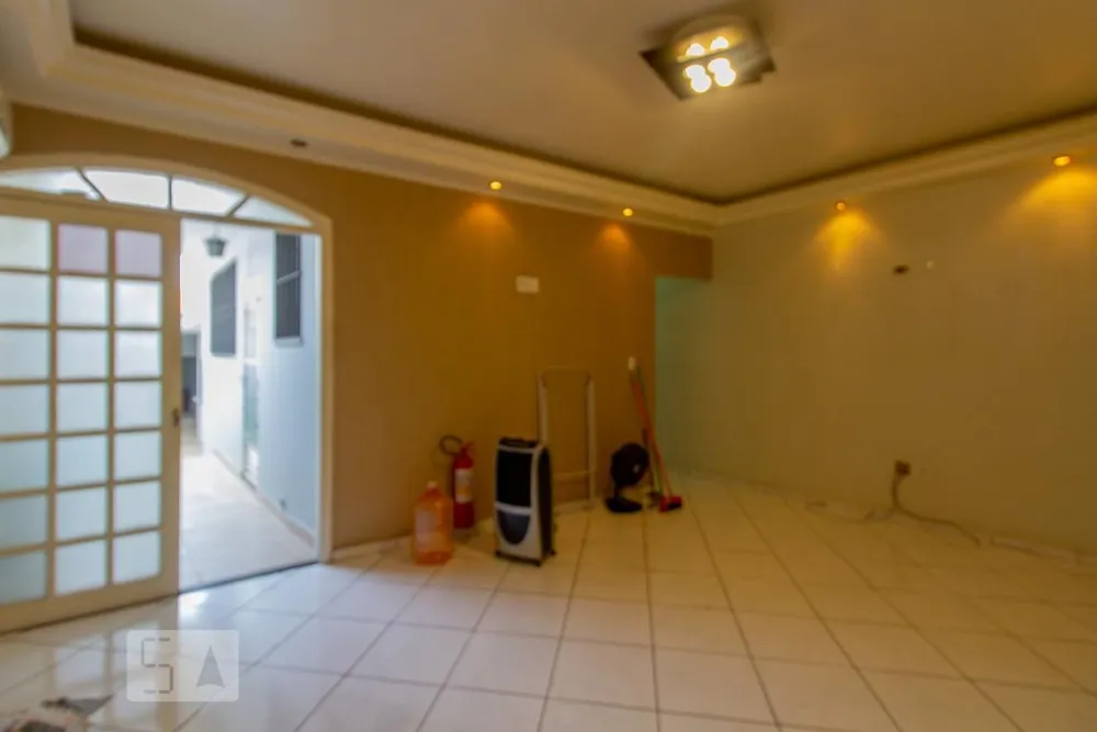 Casa, 4 quartos, 190 m² - Foto 1