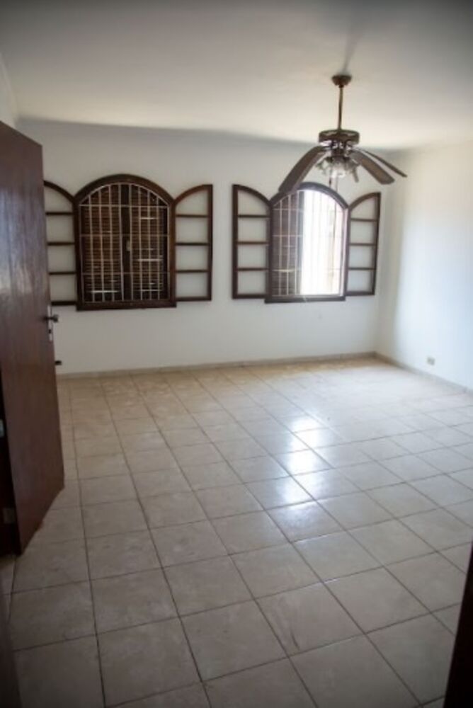 Casa, 4 quartos, 263 m² - Foto 1