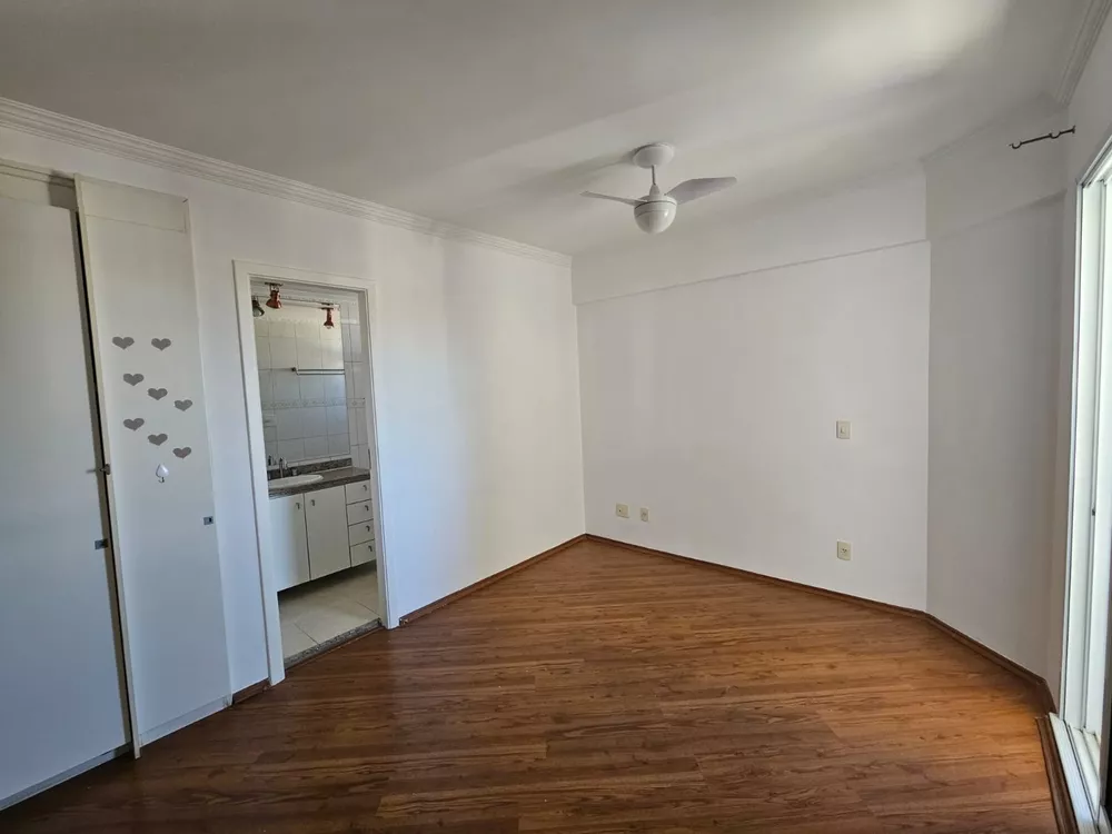 Apartamento à venda com 3 quartos, 127m² - Foto 4