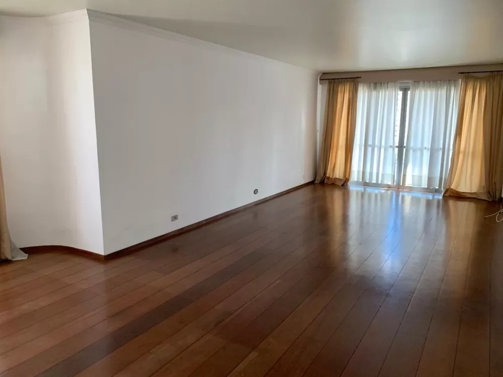 Apartamento à venda com 3 quartos, 192m² - Foto 3