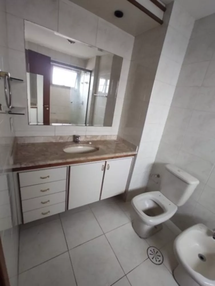 Apartamento à venda com 4 quartos, 140m² - Foto 3