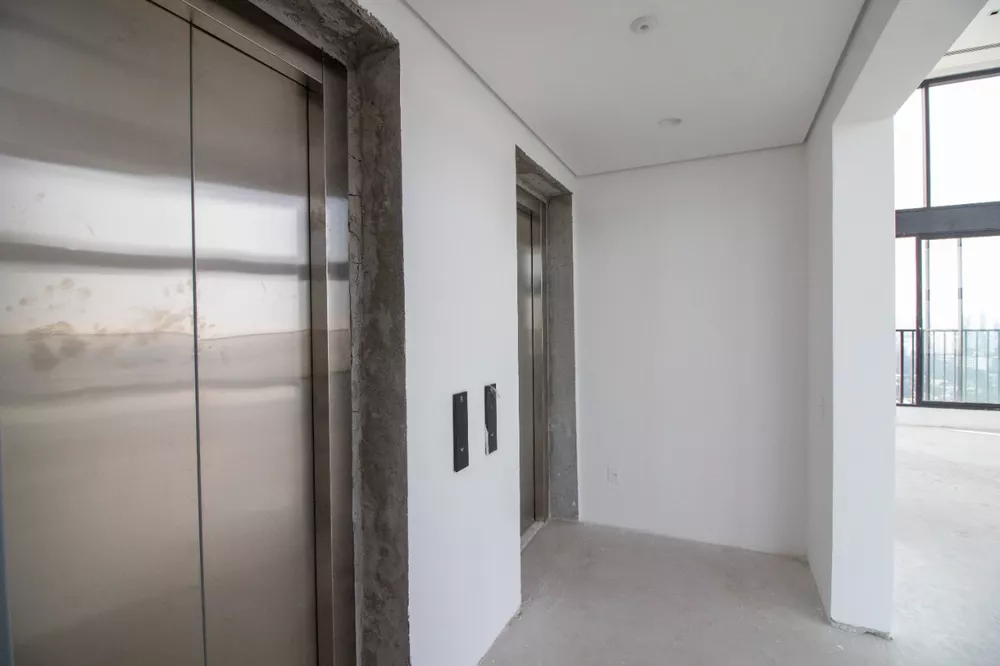 Cobertura à venda com 4 quartos, 688m² - Foto 4