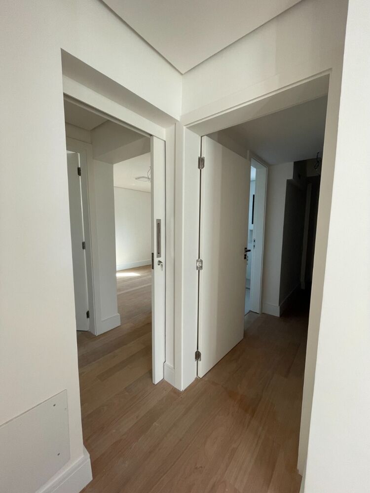 Apartamento, 3 quartos, 220 m² - Foto 2