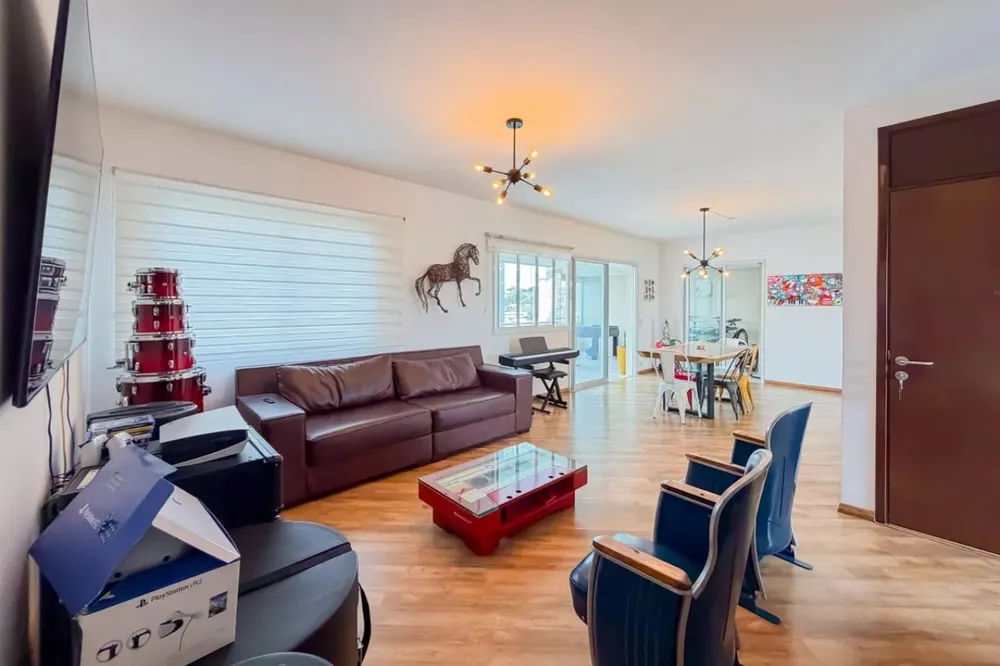 Apartamento, 3 quartos, 145 m² - Foto 2